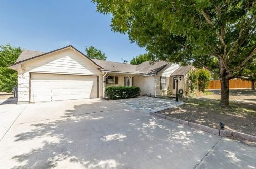 4010 Dove Valley Dr, Georgetown TX  78626-9502 exterior