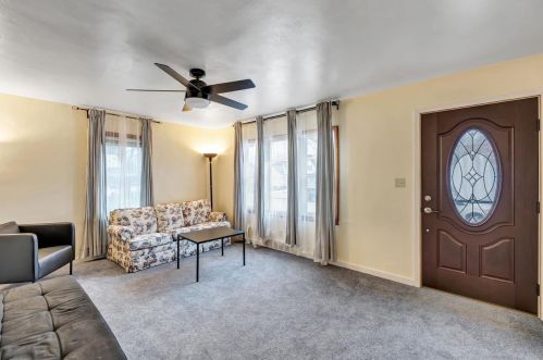 1165 Hastings St, Green Bay, WI 54301-2421