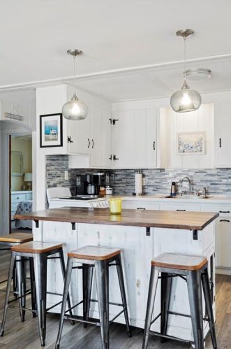 10 Stanton Ave, South Kingstown RI  02882-6307 exterior