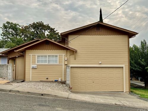 390 7th St, Lakeport, CA 95453-4249