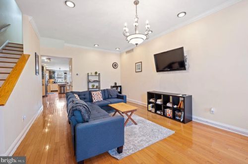 848 19th St, Philadelphia, PA 19130-2022