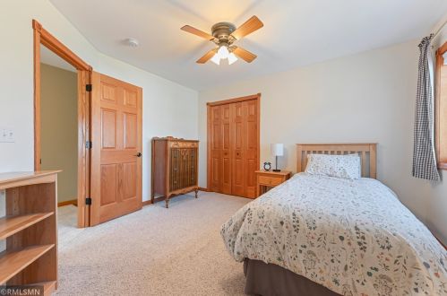 1306 16th Ave, Columbus MN  55025 exterior