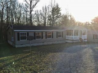 135 Raccoon Creek Rd, Crossville, TN 38572-1975