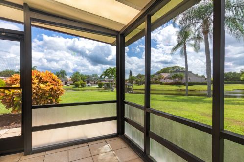 3308 Sandpiper Cir, Port Saint Lucie FL  34952-6102 exterior