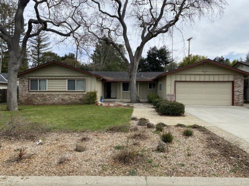 248 Old Adobe Rd, Los Gatos, CA 95032-1653