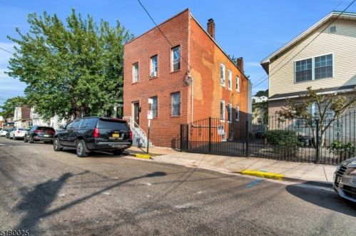 30 Grace St, Irvington NJ  07111-3506 exterior