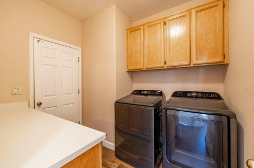 8686 White Peacock Way, Elk Grove CA  95624-3701 exterior