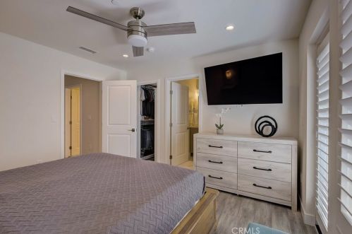 6152 Pacific Coast Hwy, Redondo Beach CA  90277-5906 exterior