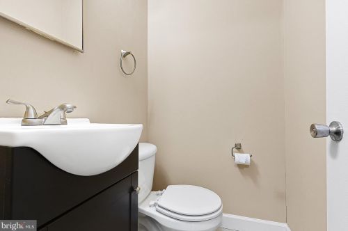 41 Forest Creek Dr, Dover DE  19904-6516 exterior