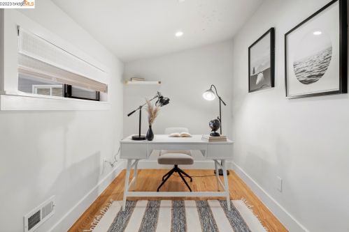 1077 57th St, Oakland CA  94608-2744 exterior