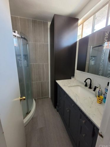 5332 Bellflower Blvd, Lakewood CA  90713-1414 exterior