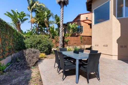 607 Gertruda Ave, Redondo Beach CA  90277-2132 exterior