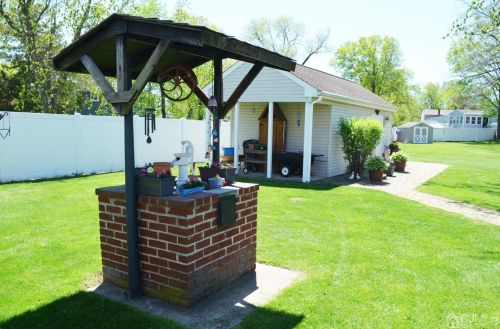 317 New Durham Rd, Piscataway NJ  08854-5311 exterior