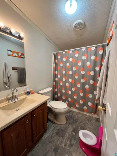 3613 Haines Rd, Duluth MN 55811-3733 exterior