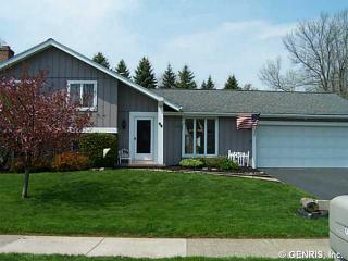 66 Shoreway Dr, Rochester, NY 14612-1224
