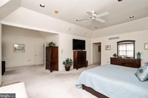 25 Webb Rd, Downingtown PA  19335-3358 exterior