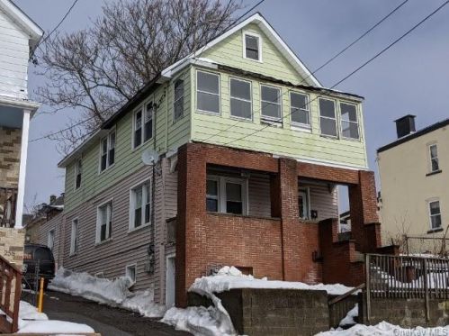 256 Renwick St, Newburgh NY  12550-5820 exterior