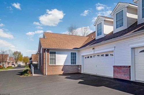 40 David Dr, Flemington, NJ 08822-5116