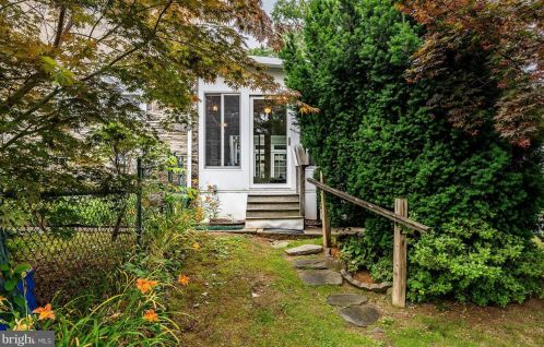 284 Devon Ave, Wayne, PA