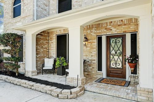 304 Oak Creek Ln, League City, TX 77573-1782
