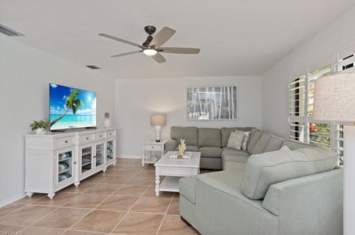 2216 Buckingham Ln, Naples FL  34112-5415 exterior