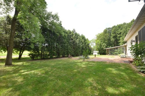2417 Wallace Lake Rd, West Bend WI  53090-1152 exterior