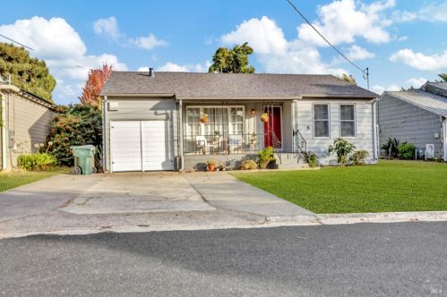 8 La Cruz Ave, Benicia, CA 94510-2227