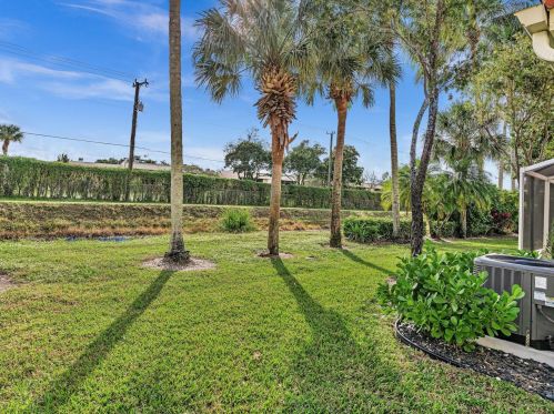 6090 Lake Hibiscus Dr, Delray Beach FL  33484-4617 exterior