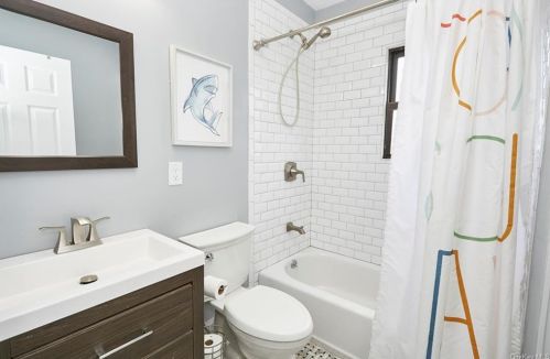 255 Pennsylvania Ave, Mount Vernon NY  10552-1420 exterior