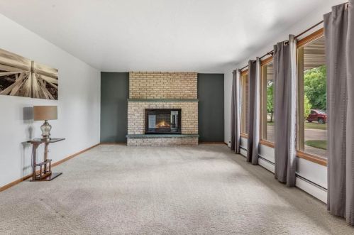 2541 Little Creek Ln, Green Bay, WI 54311-6715