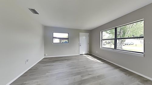 208 Palm Pl, Sanford, FL 32773-5242
