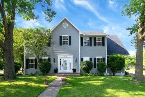 5690 Dodds Dr, Panarama Park, IA 52722-6531