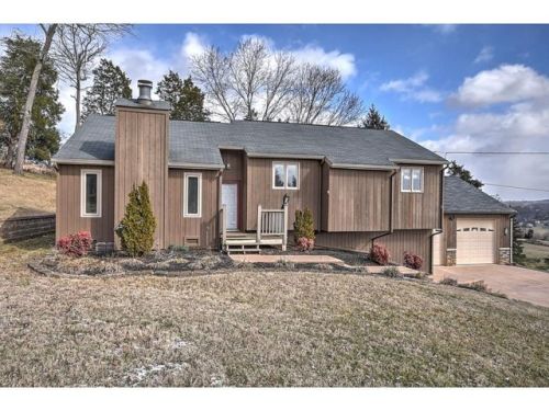 704 Beechwood Dr, Kingsport, TN 37663-2457