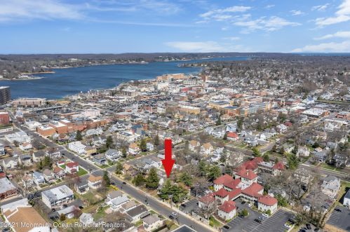 119 Pearl St, Tinton Falls NJ  07701-1522 exterior