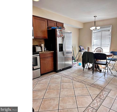 81 Chatham Ct, Dover DE  19901-3934 exterior