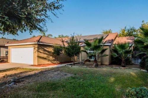 5521 Ellendale Ave, Fresno, CA 93722-2508