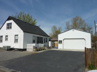1349 Washington St, Kennewick WA  99337-4852 exterior