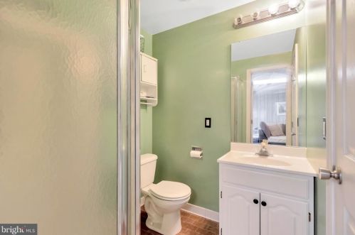 770 Vanderbilt Ter, Leesburg VA  20175-4085 exterior