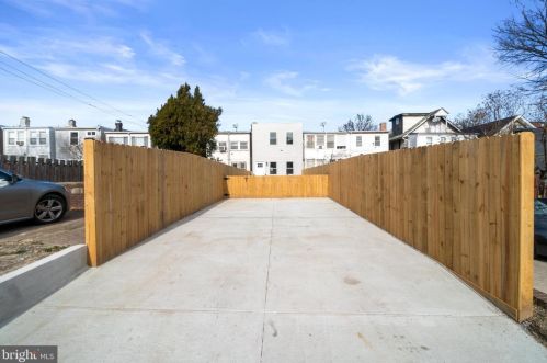 641 Franklin St, Washington DC 20017-1318 exterior