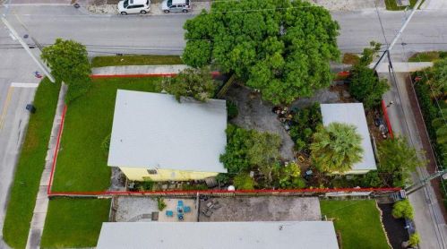 302 1st Ave, Delray Beach FL  33444-3804 exterior