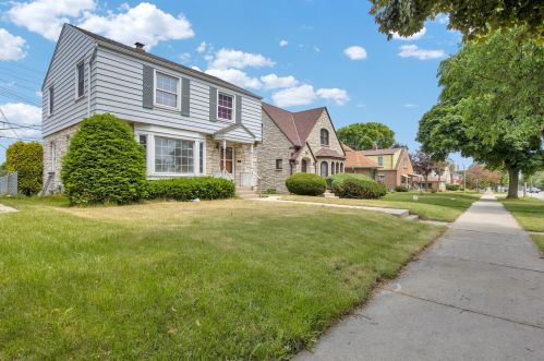 3916 Oklahoma Ave, Milwaukee, WI 53215-4007