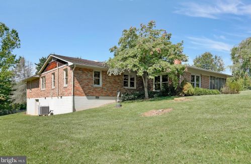 2204 Brook Creek Rd, Toms Brook VA  22660-2544 exterior
