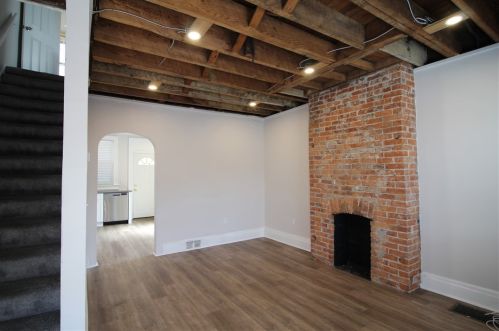 4117 Lydia St, Pittsburgh, PA 15207-1181