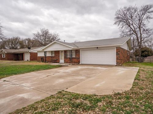 825 Crosby Ave, Fort Worth TX 76108-1006 exterior