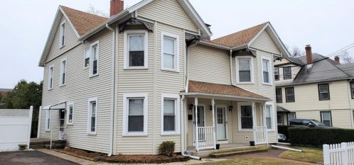78 Birch St, Manchester, CT 06040-5404