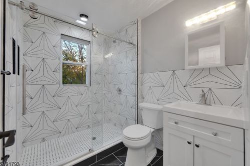 5 Irving St, East Orange NJ  07018-1913 exterior