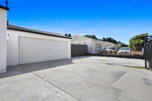 13327 Oleander Ave, Compton CA  90222-2641 exterior