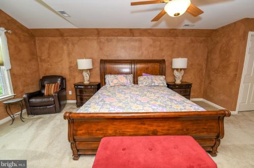 42 Putter Ln, Pottstown PA  19464-7801 exterior