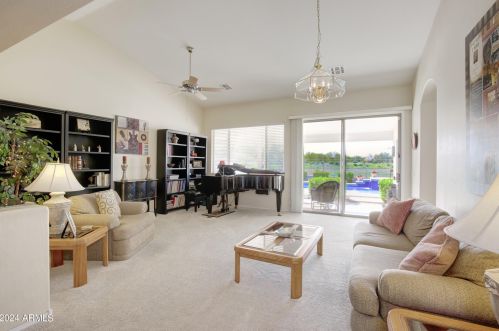 4109 Escuda Dr, Glendale AZ  85308-7410 exterior