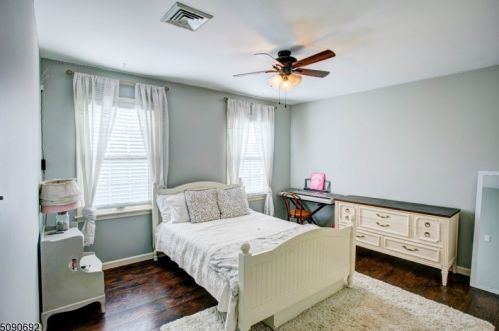 426 Buckhorn Dr, Belvidere NJ  07823-2707 exterior